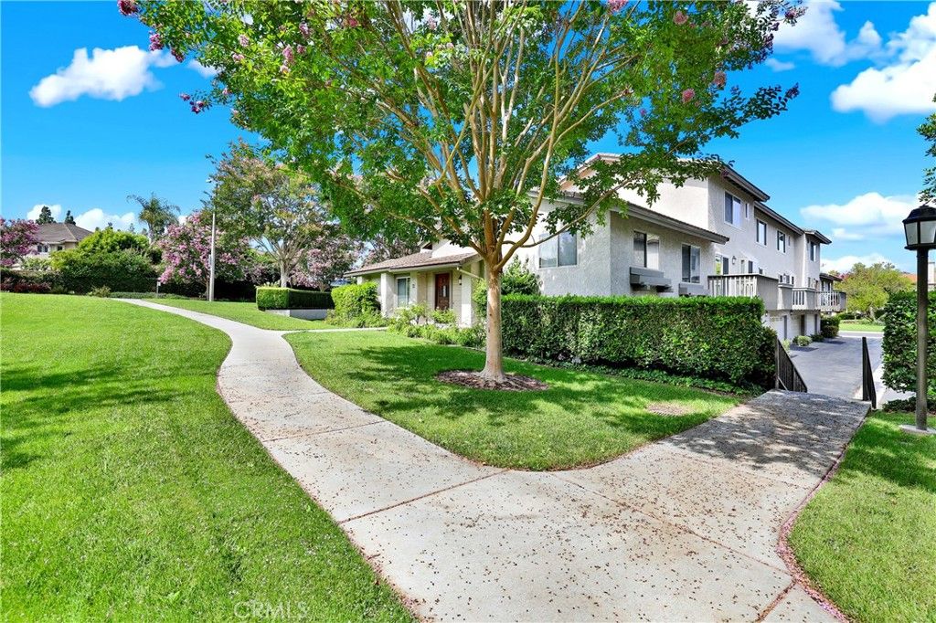 Photo of 10 Evening Shadow, Irvine, CA 92603 (MLS # OC26153184)