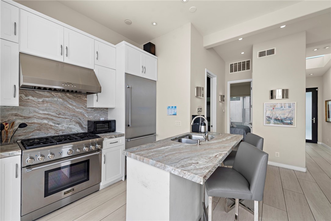 Balboa Peninsula (Residential) (BALP) - Residential Income