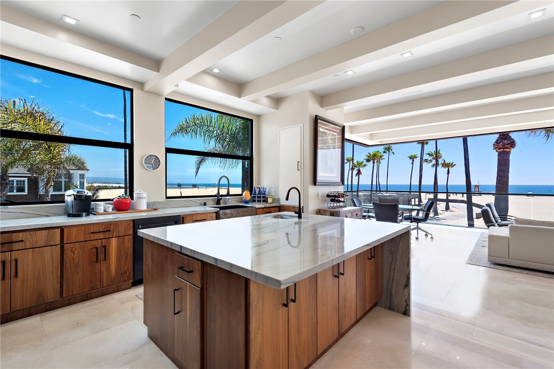 Balboa Peninsula (Residential) (BALP) - Residential Income