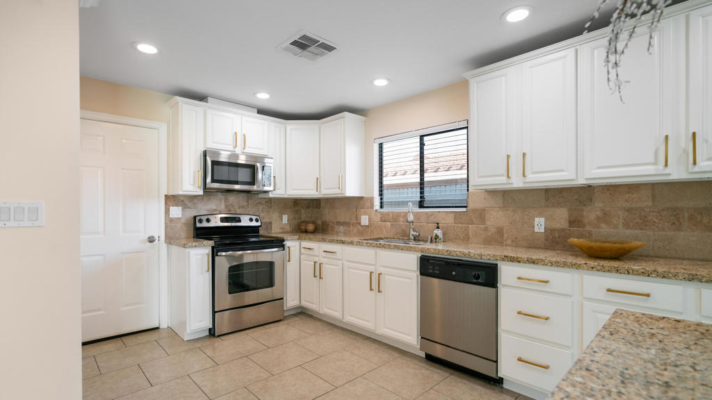 La Quinta Cove - Residential