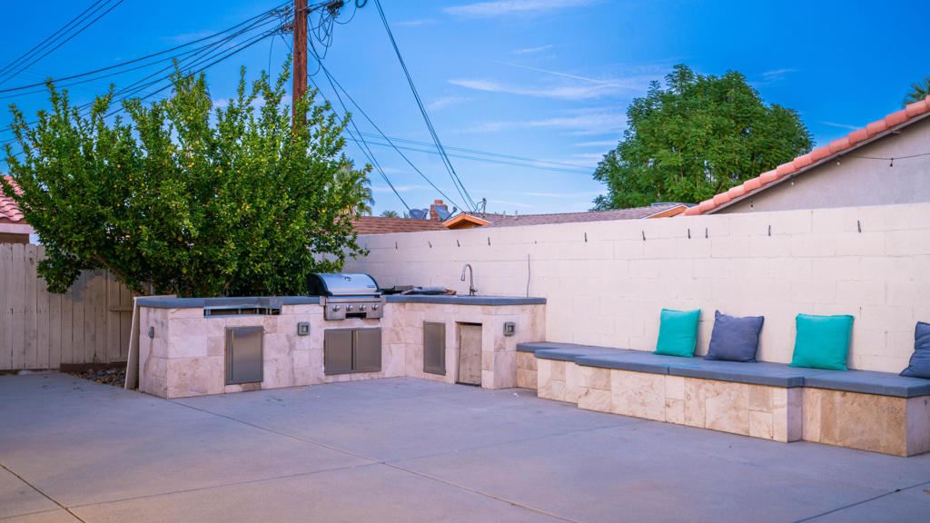 La Quinta Cove - Residential