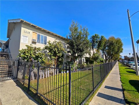 Photo of 1239 Brook Street W, Santa Ana, CA 92703 (MLS # OC26030942)