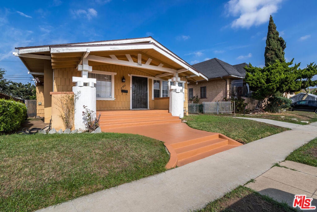2249 W 29th Street
