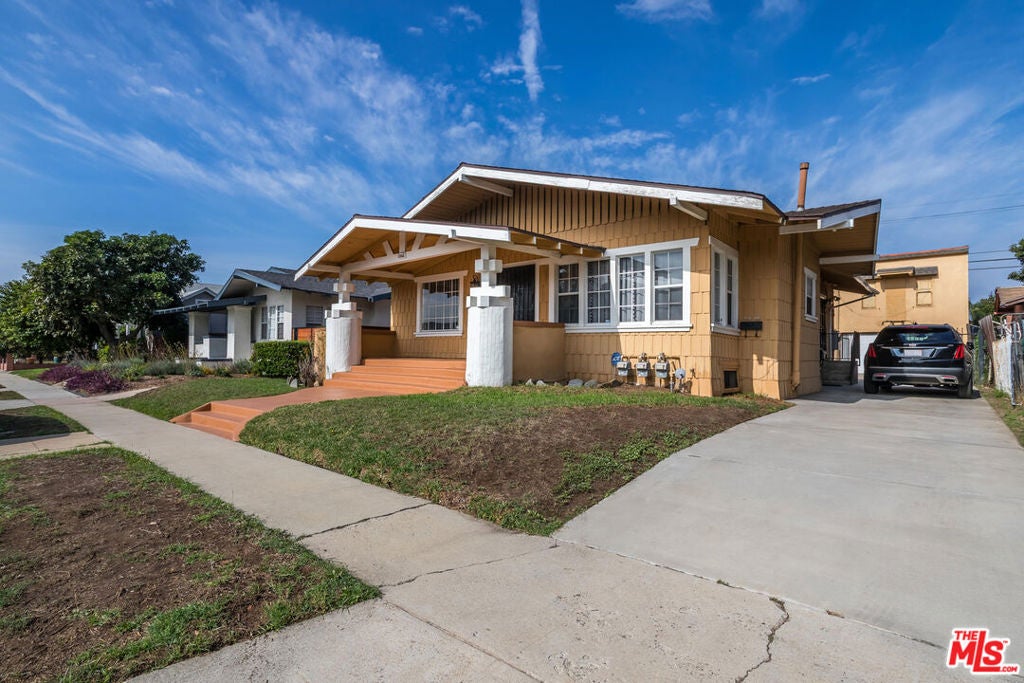 2249 W 29th Street