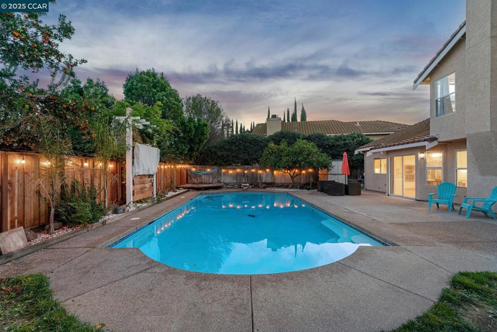 OAKLEY - Residential