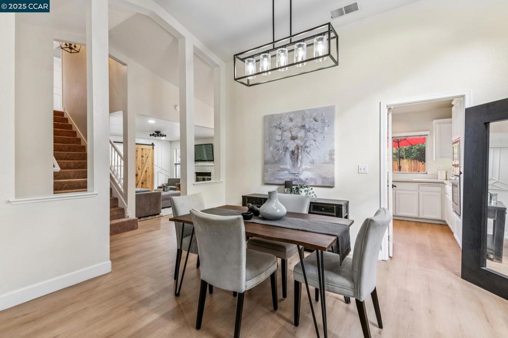 OAKLEY - Residential