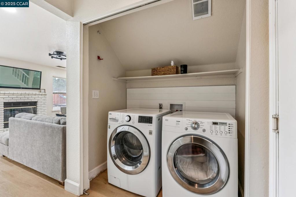 OAKLEY - Residential