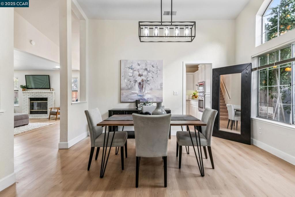 OAKLEY - Residential