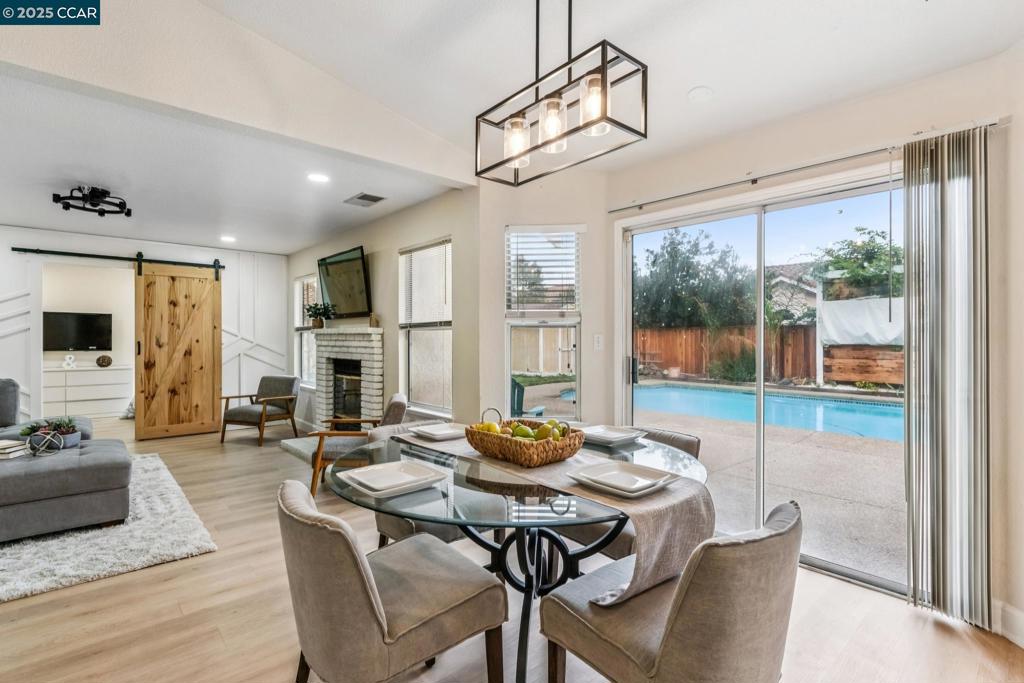 OAKLEY - Residential