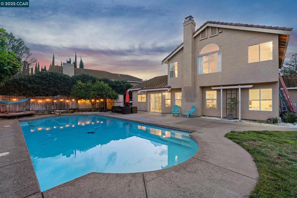 OAKLEY - Residential