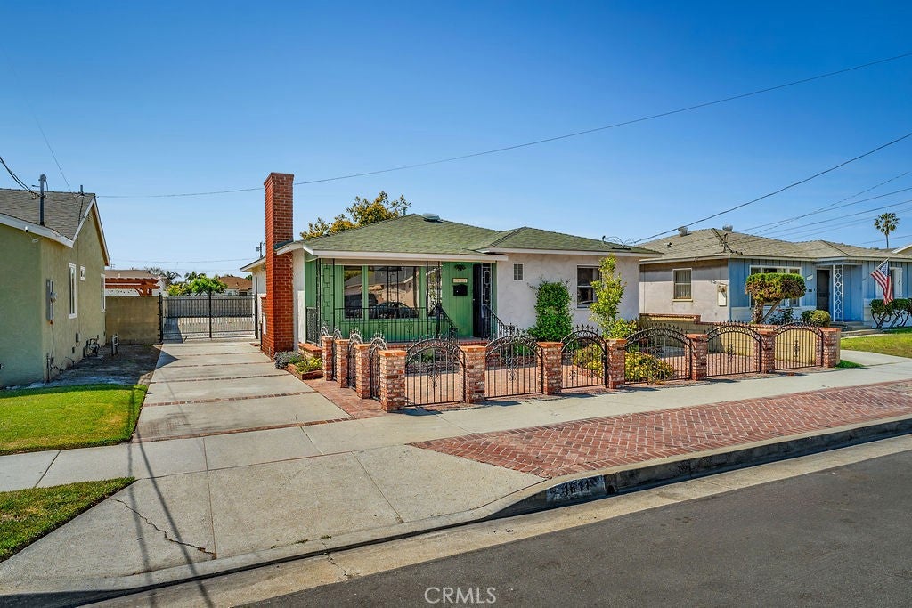 1611 Bay View Avenue