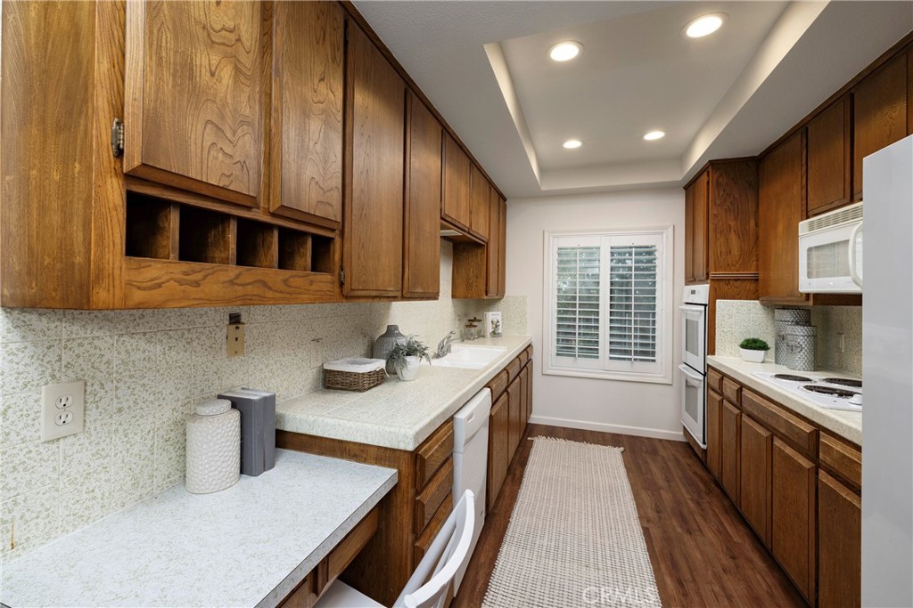 18828 Santa Mariana St