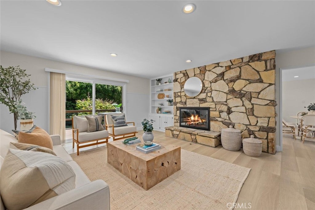304 N Meadows