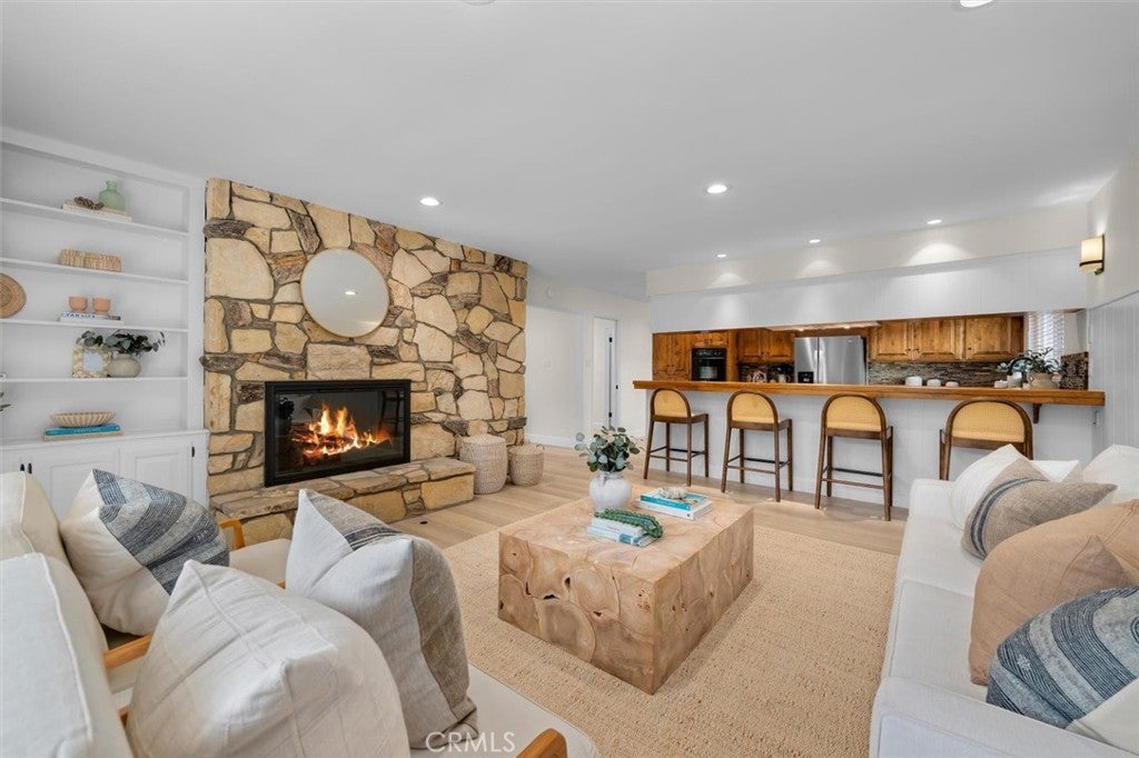 304 N Meadows