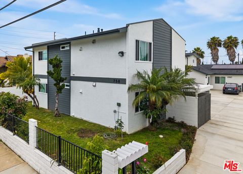 Photo of 758 W 20th Street, Costa Mesa, CA 92627 (MLS # 26841411)