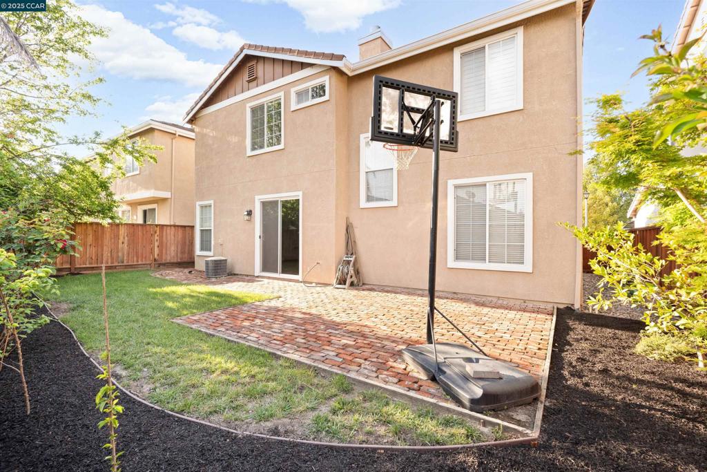 CA MEADOWS - Residential Lease