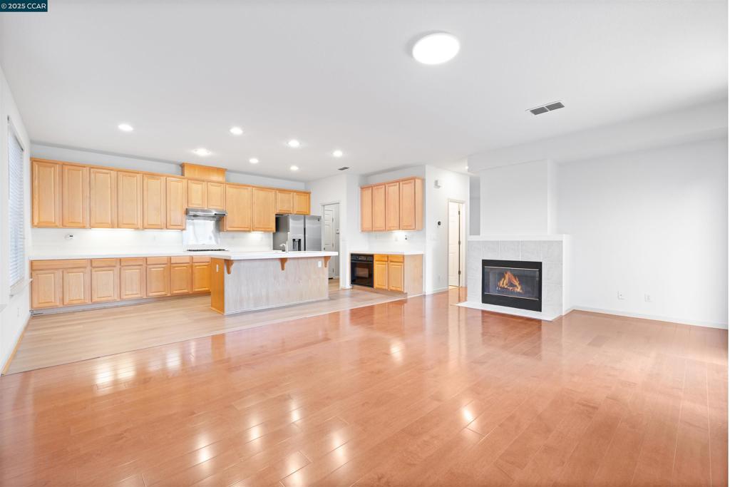 CA MEADOWS - Residential Lease