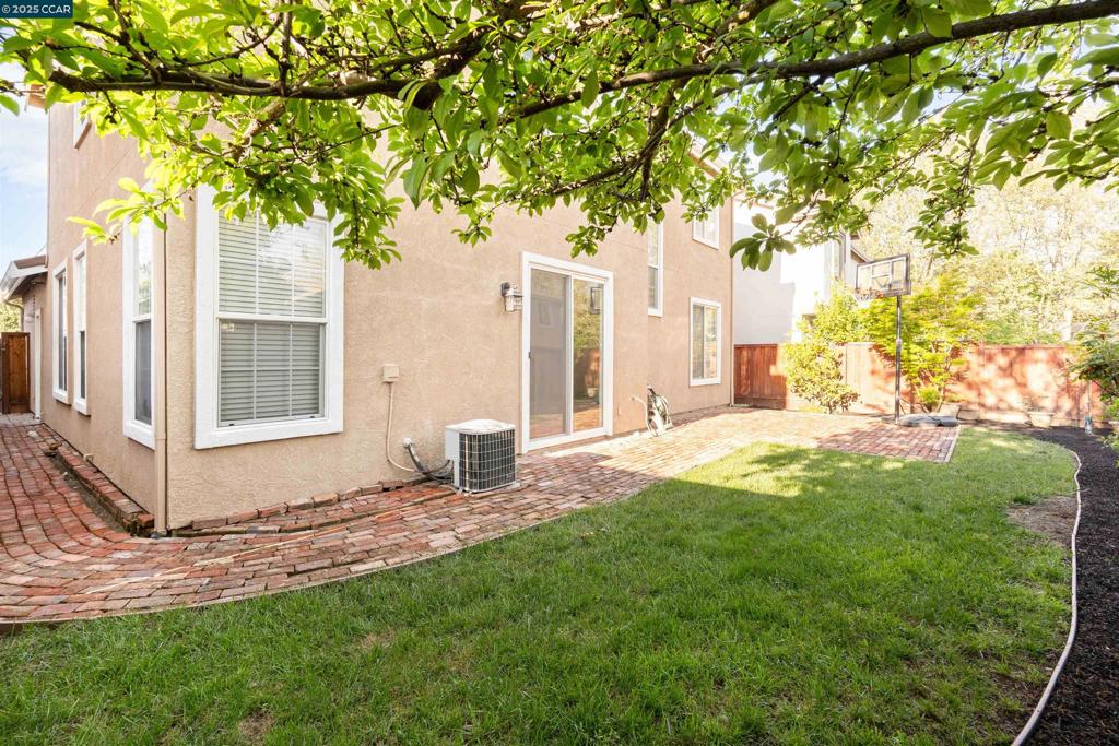 CA MEADOWS - Residential Lease