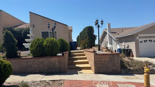 Newer Construction, located in a Prime Location of Sylmar.
Discover this beautifully maintained 2-bedroom, 2-bath back unit, built in 2018, offering modern comforts and stunning mountain views. This two-story home features central air and heating, washer/dryer hookups, and its own private entrance with a separate address, offering privacy and convenience.
Key Features:
2 Bedrooms | 2 Bathrooms
Built in 2018
Central A/C & Heating
In-unit Laundry Hookups
All Utilities are Separate
Quiet, Private Setting (Back Unit)
Tucked away behind the main house on a very quiet street, this unit is just minutes from Mission College, the 210 Freeway, and local shopping centers — making it a perfect blend of peace and accessibility.