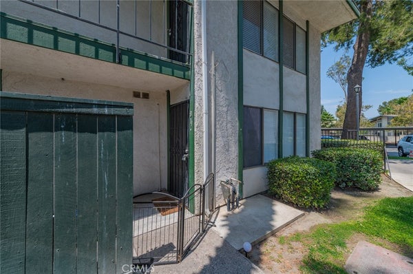 1735 E WASHINGTON ST APT B11, COLTON, CA 92324 - Image 577d77cea8b36be4217aa53ebacd74d9/2080975