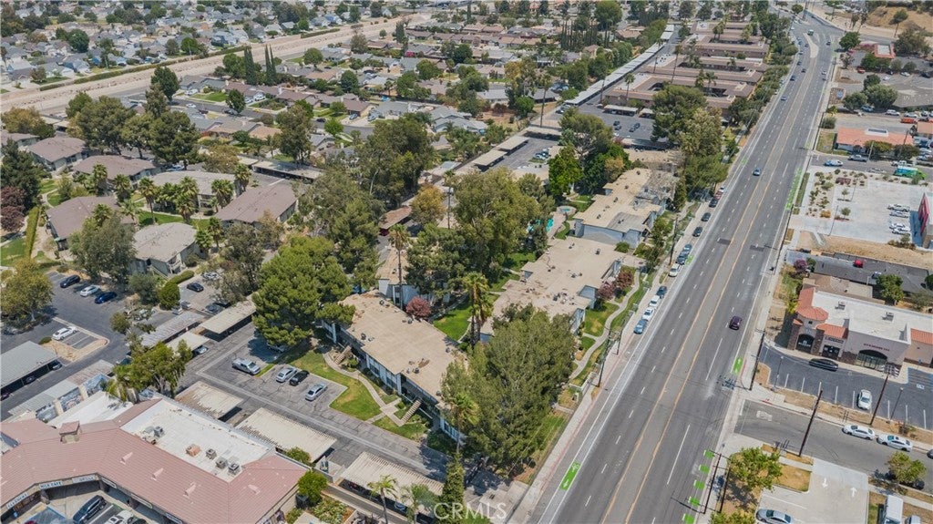 1735 E Washington Street B-11