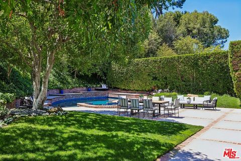 17228 Benner Place Encino CA 91316