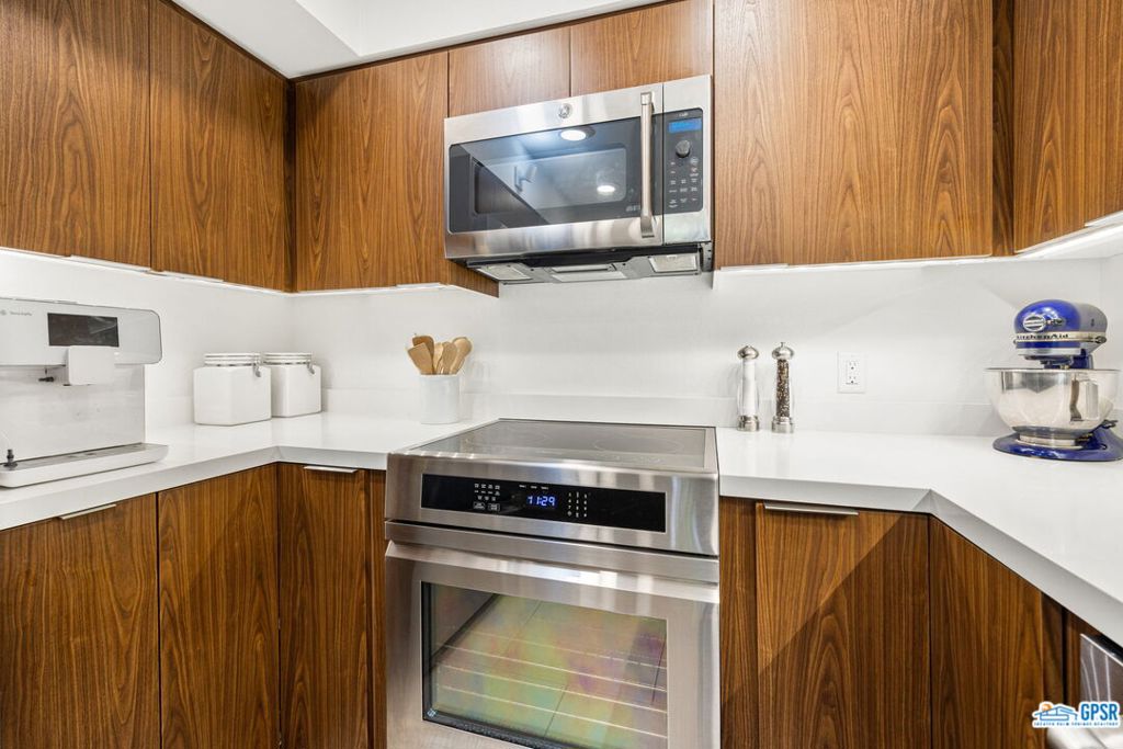 Twin Springs - Residential