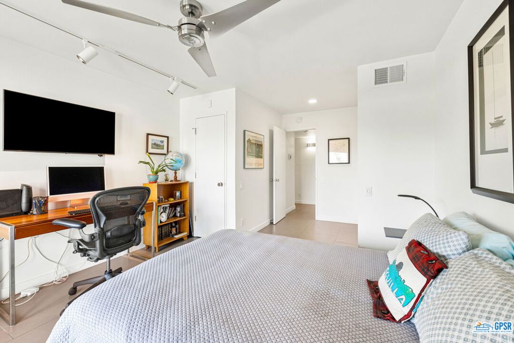 Twin Springs - Residential