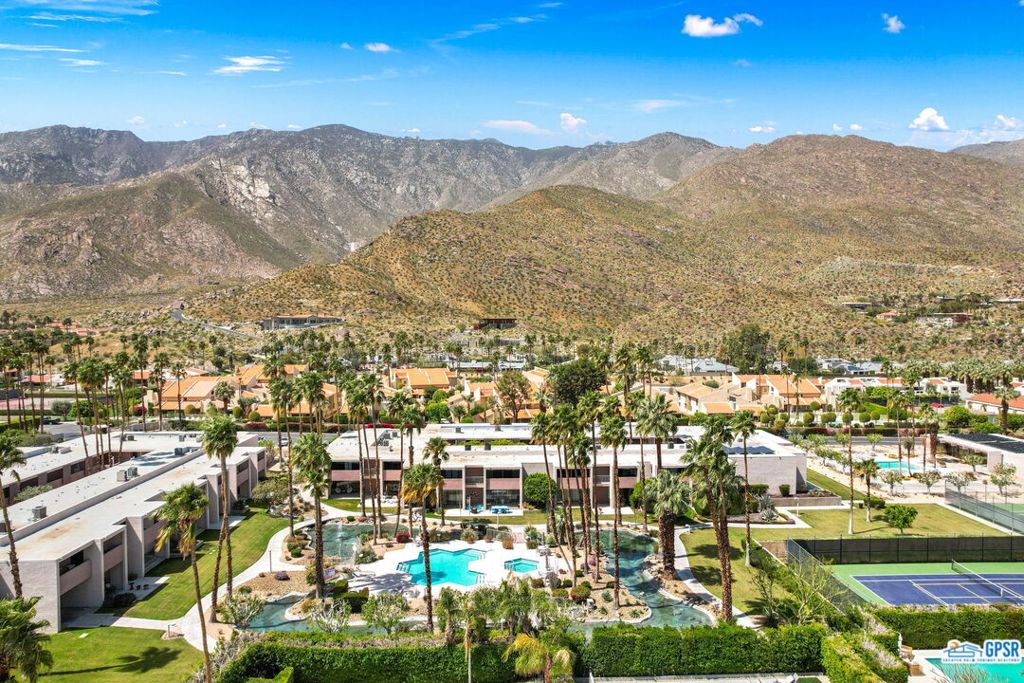 Twin Springs - Residential