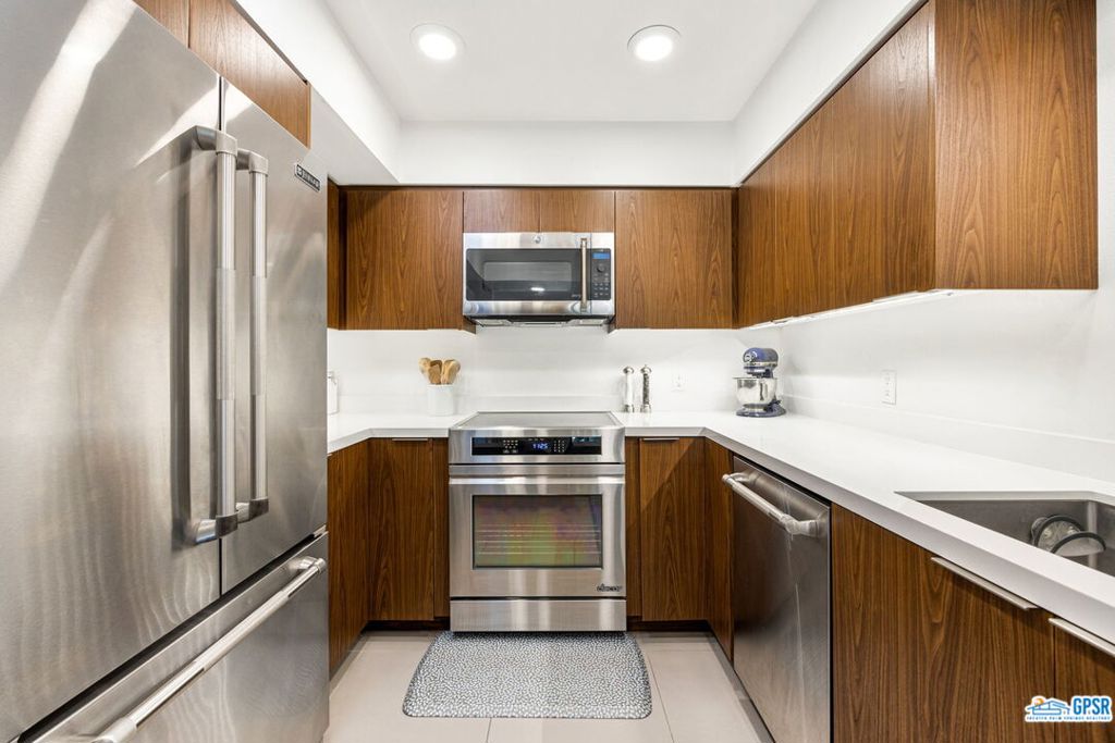 Twin Springs - Residential