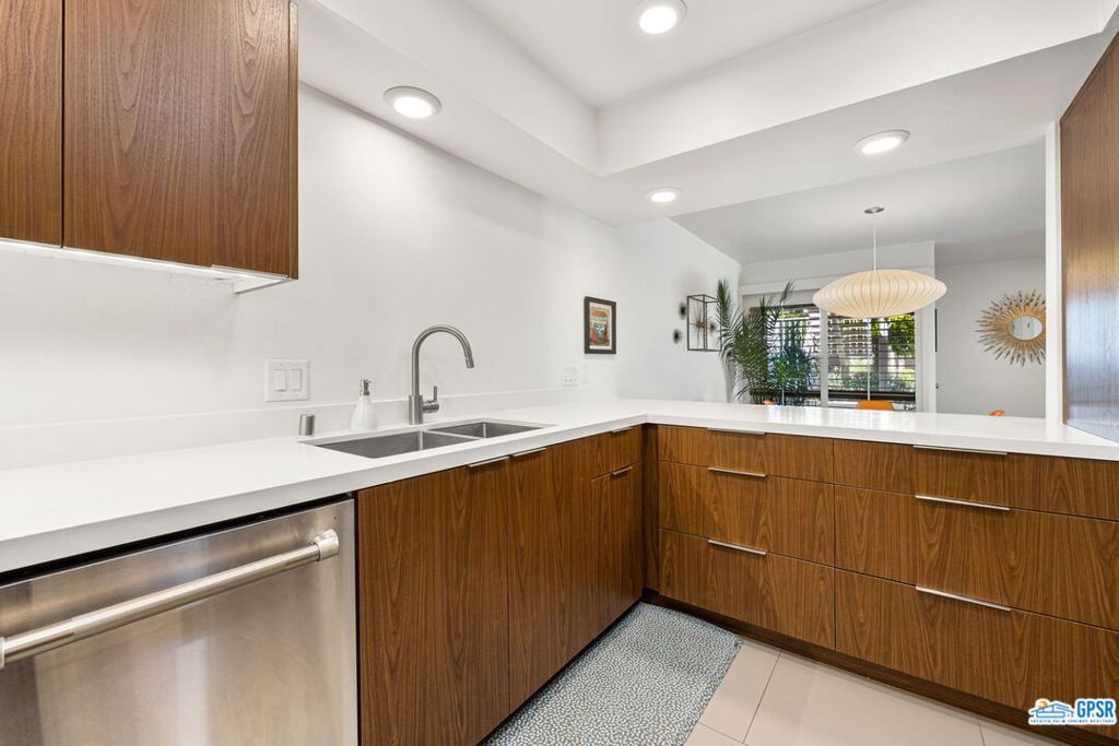 Twin Springs - Residential