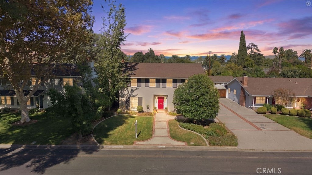 4045 Chapman