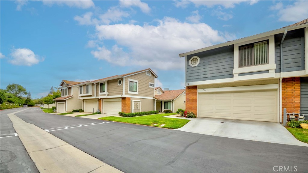2201 dublin lane 3
