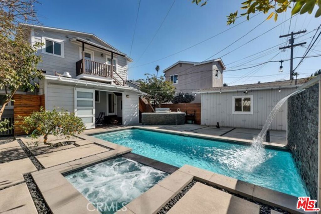 Photo of 119 S Hobart Boulevard, Los Angeles, CA 90004 (MLS # 26666521)