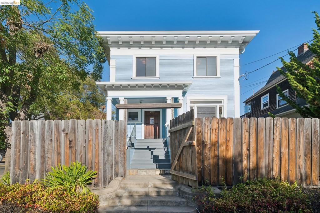 2707 Dana St