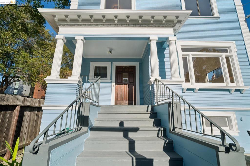 2707 Dana St