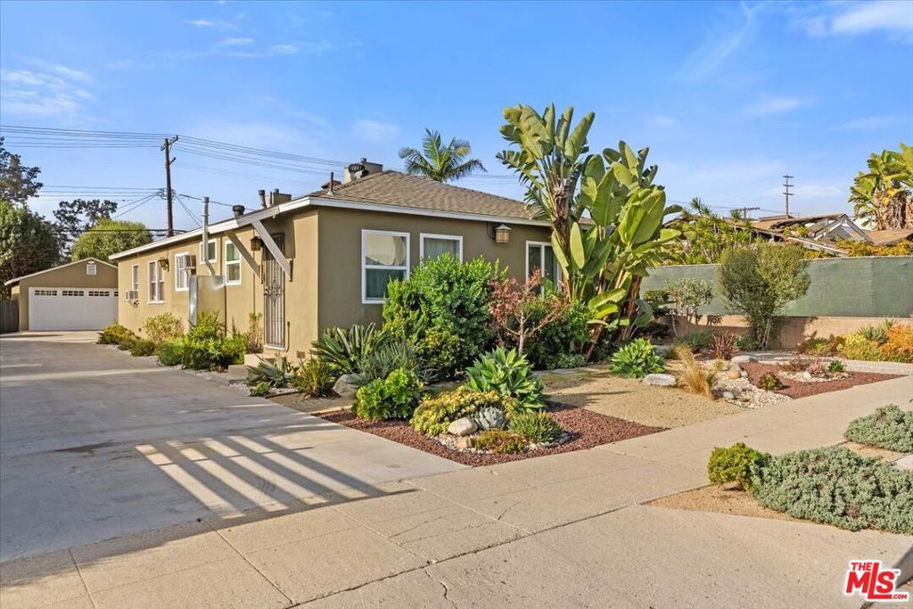 Photo of 1921 Butler Avenue, Los Angeles, CA 90025 (MLS # 26649117)