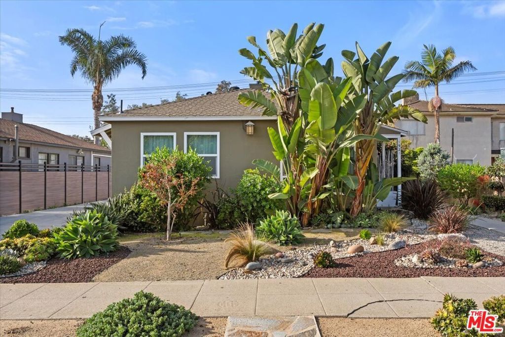 Photo of 1921 Butler Avenue, Los Angeles, CA 90025 (MLS # 26649117)