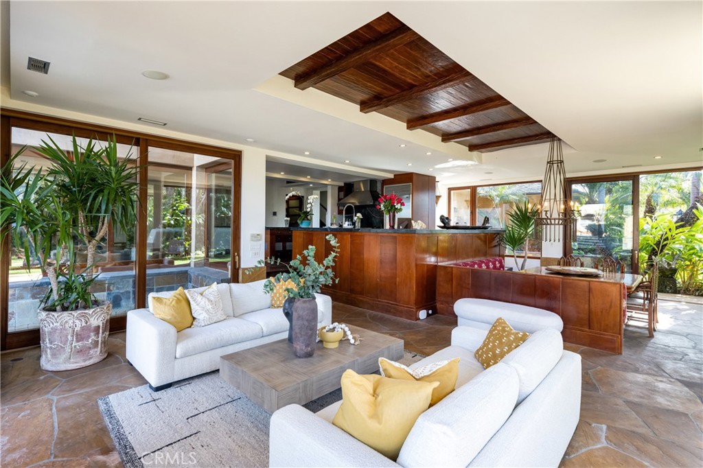 125 Irvine Cove Court