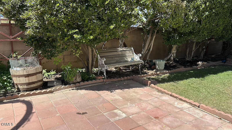 1222 W AVENUE J15