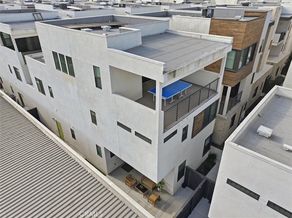 2144 Swallowtail walk