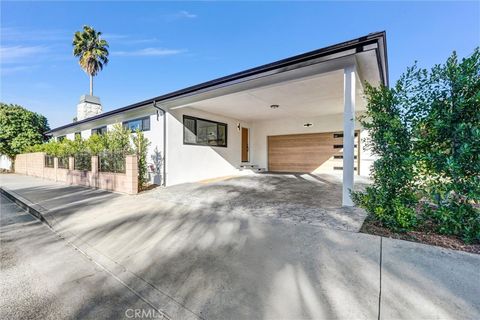 Photo of 15577 Otsego Street, Encino, CA 91436 (MLS # SR25162312)