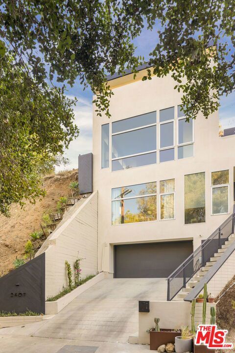 Photo of 2407 San Marco Drive, Los Angeles, CA 90068 (MLS # 25606771)