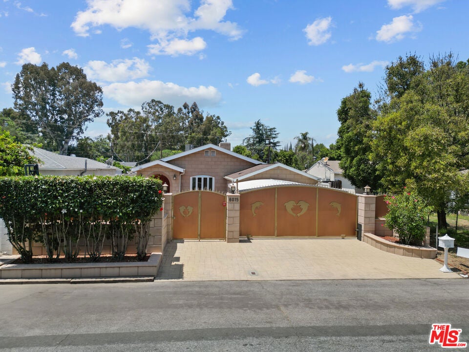 6015 Topeka Drive