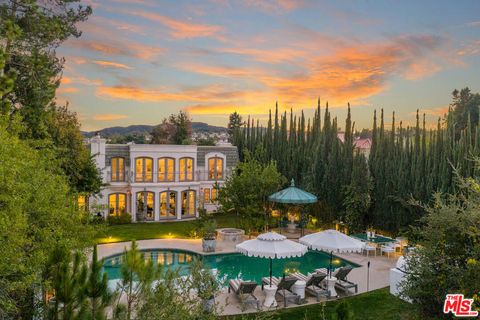 18875 Pasadero Drive Tarzana CA 91356