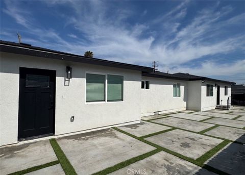 Photo of 9307 S Budlong Ave #5, Los Angeles, CA 90044 (MLS # DW26046960)
