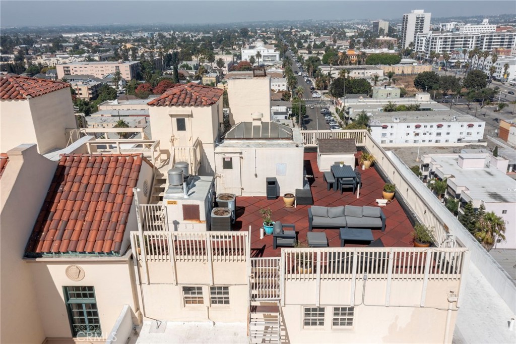 315 W 3rd Street 410