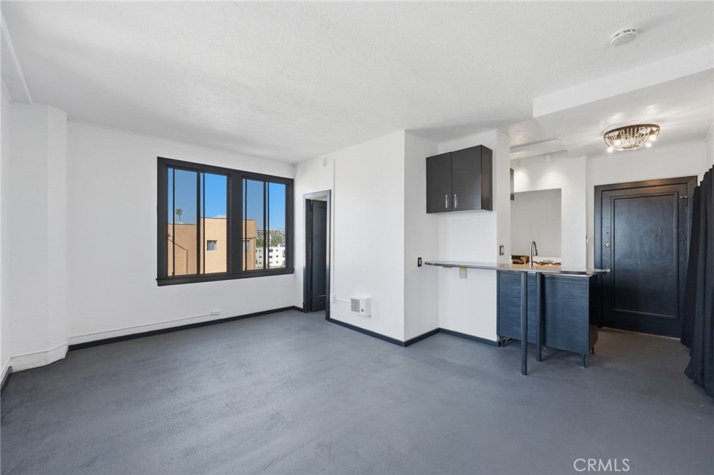 315 W 3rd Street 410