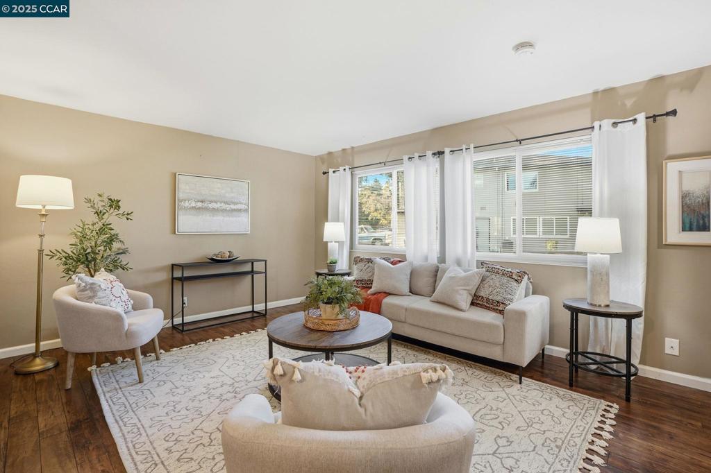 DEL RIO COURT - Residential