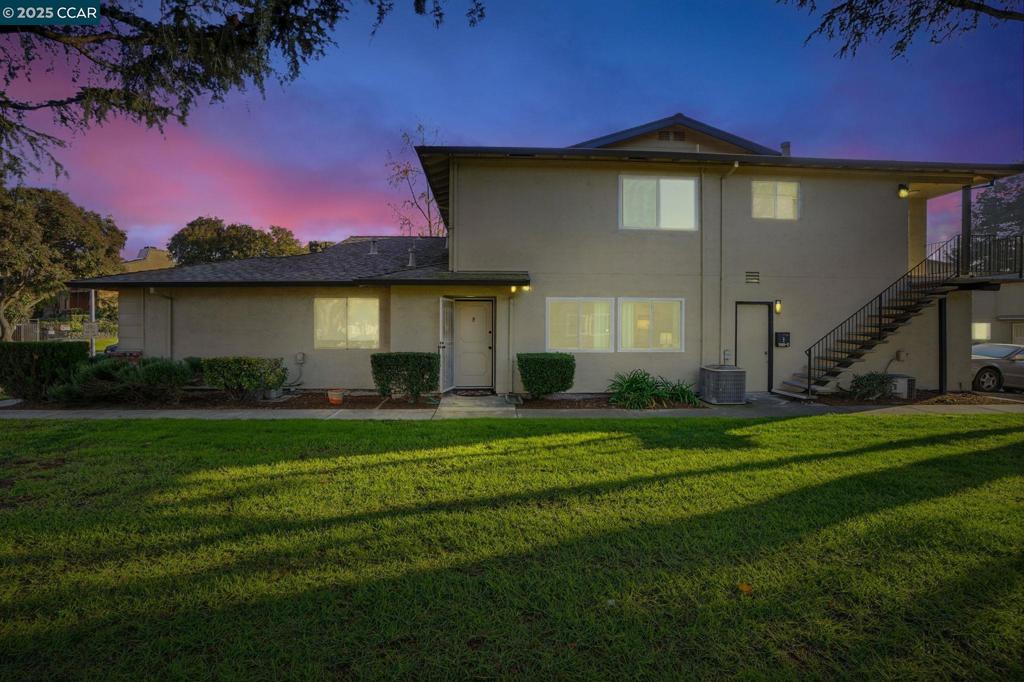 DEL RIO COURT - Residential